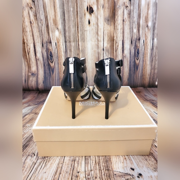 Michael Kors Cammie Open Toe Heel Sandals - Picture 6 of 13